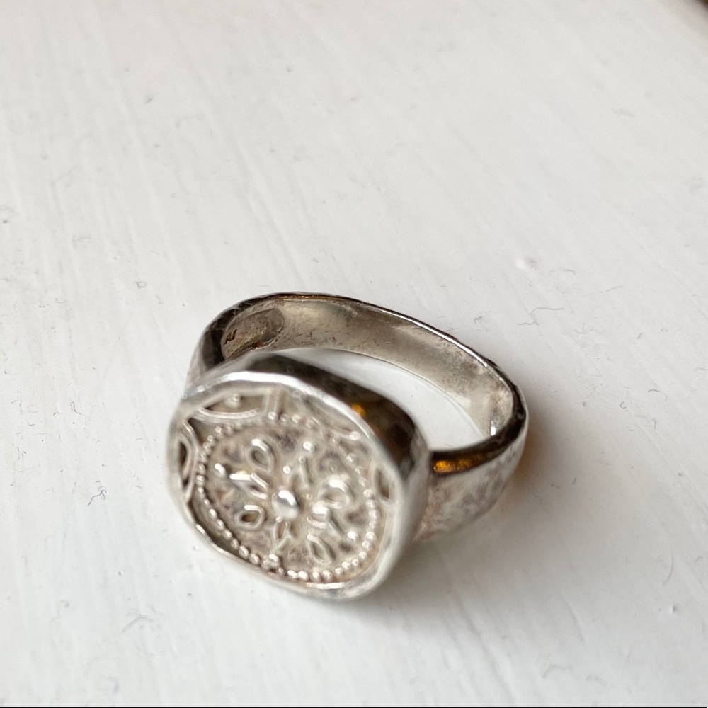Silpada sand dollar ring